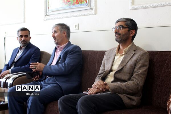 بازدید معاون ‌سازمان دانش‌آموزی‌ از پایگاه‌های اوقات فراغت سازمان دانش‌آموزی -2