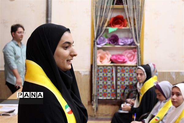 بازدیدمعاون فعالیت‌های دانش‌آموزی سازمان دانش‌آموزی کشور از پایگاه های اوقات فراغت سازمان دانش آموزی استان اصفهان