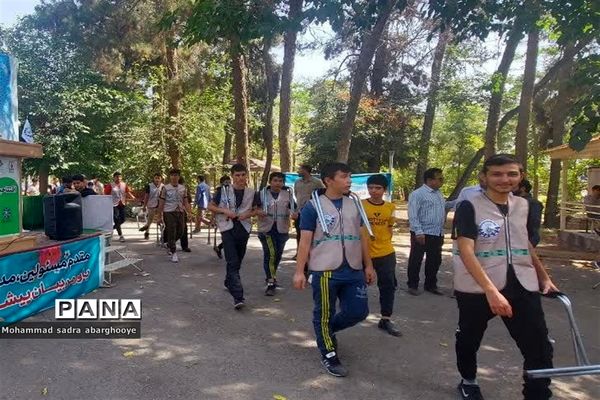 حضور دانش‌آموزان شهرستان‌ ورامین در اردوی یاورمربیان شهرستان‌های استان تهران