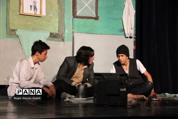 نمایش کمدی اعزام از پامنار در اسلامشهر