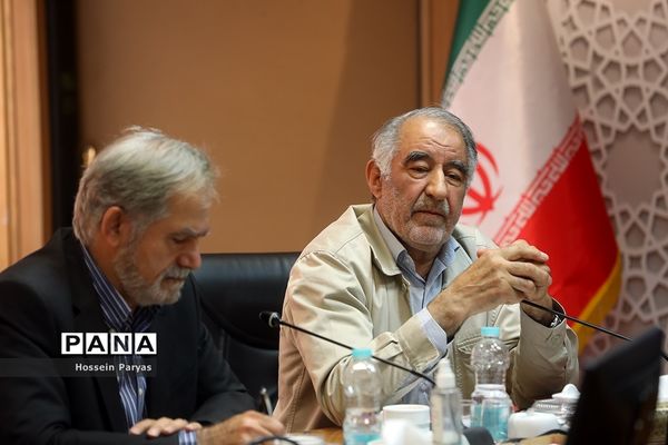 دیدار جمعی از خیرین سلامت کشور با وزیر آموزش و پرورش