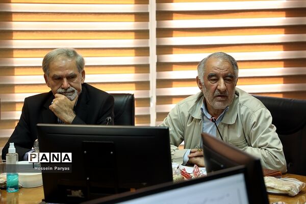 دیدار جمعی از خیرین سلامت کشور با وزیر آموزش و پرورش