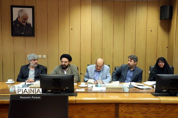 دیدار جمعی از خیرین سلامت کشور با وزیر آموزش و پرورش