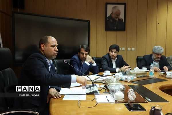 دیدار جمعی از خیرین سلامت کشور با وزیر آموزش و پرورش