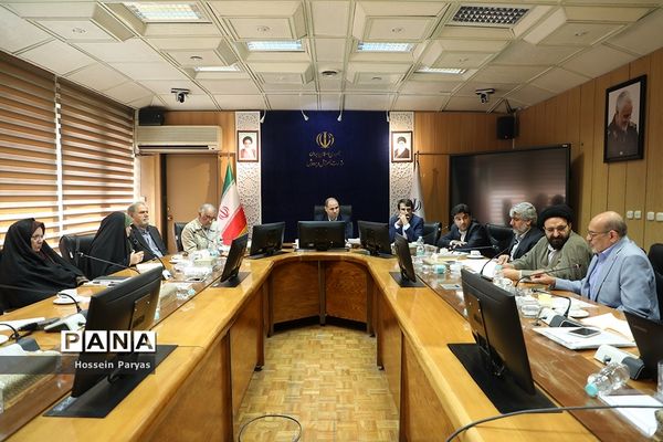 دیدار جمعی از خیرین سلامت کشور با وزیر آموزش و پرورش