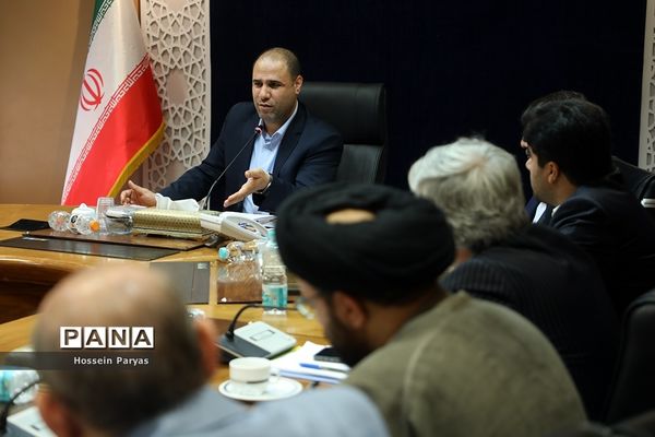 دیدار جمعی از خیرین سلامت کشور با وزیر آموزش و پرورش