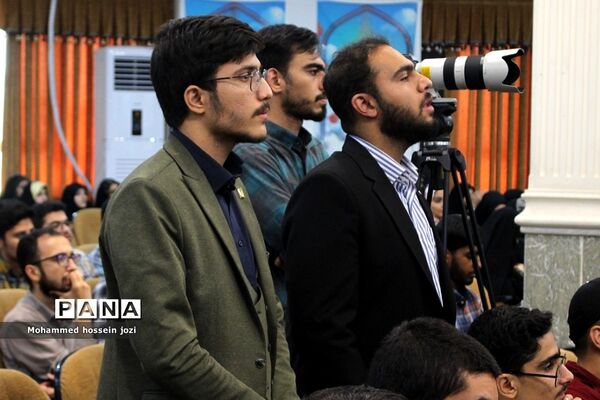 رونمایی از چهار اثر هنری و رسانه‌ای در دوره توانمندسازی خادمین کنگره شهدای دانشجو معلم