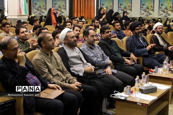 رونمایی از چهار اثر هنری و رسانه‌ای در دوره توانمندسازی خادمین کنگره شهدای دانشجو معلم