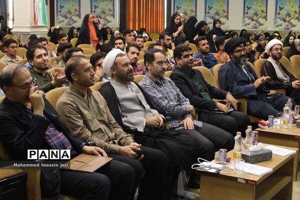 رونمایی از چهار اثر هنری و رسانه‌ای در دوره توانمندسازی خادمین کنگره شهدای دانشجو معلم