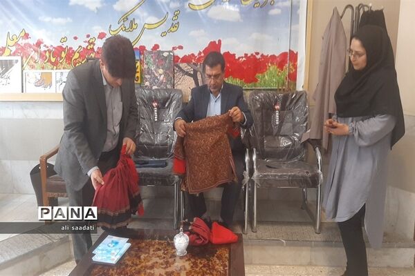 بازدید معاون آموزشی شهرستان کلات از پایگاه ثابت برگزاری دوره کارورزی، کارآموزی هنرستان حضرت معصومه(س)