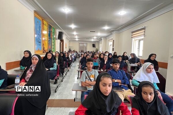 مراسم تقدیر از منتخبین منطقه‌ای و استانی جشنواره خوارزمی در رودهن