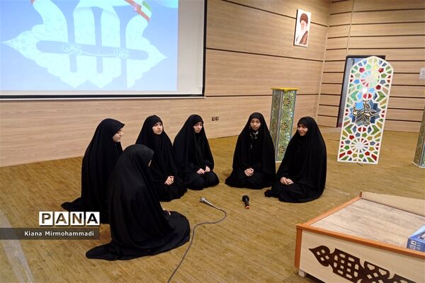 تجلیل از برگزیدگان مسابقات قرآنی و سفیران سلامت ناحیه 4