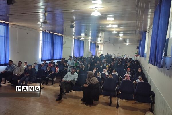 آیین تجلیل از منتخبین مسابقات قرآن، عترت و نماز در قائمشهر