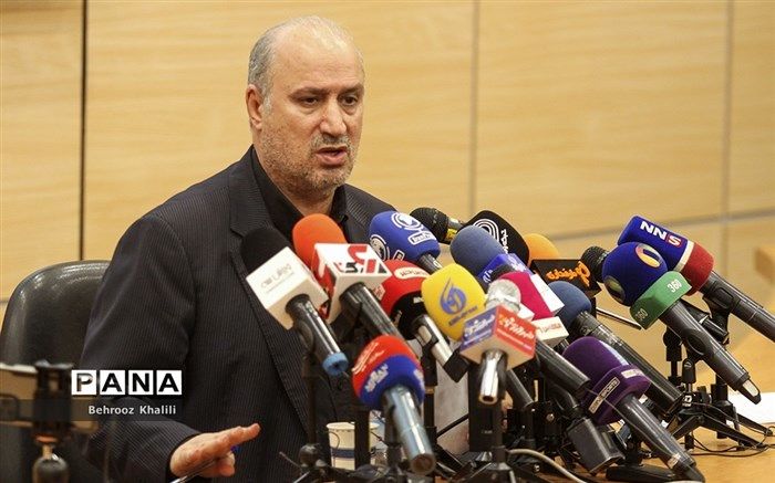 تاج: تکلیف ورود بانوان به ورزشگاه‌ها باید به بهترین شکل انجام شود