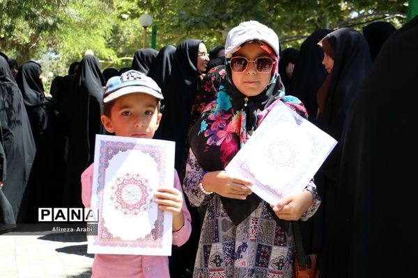 اجتماع دانش‌آموزی عاشقان قرآن در کاشمر