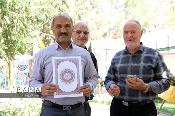 اجتماع دانش‌آموزی عاشقان قرآن در کاشمر