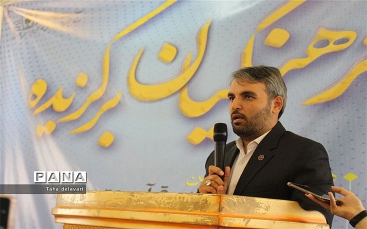 تربیت صحیح دانش‌آموزان جز با همکاری دلسوزانه معلمان و مربیان اتفاق نمی‌افتد