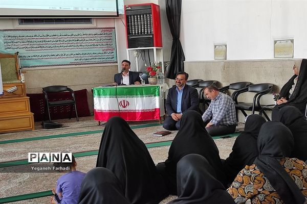 طرح پیوند مدرسه و مسجد با حضور رئیس آموزش و پرورش ناحیه ۵