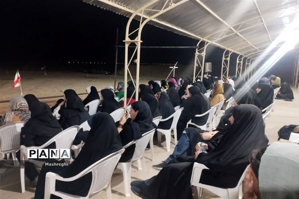 حضور دانش‌آموزان سمپاد و نمونه دولتی در برنامه مانور رزم شبانه