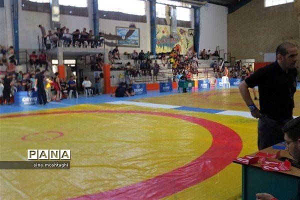 مرحله فینال رقابت‌های کشتی آزاد و فرنگی دانش‌آموزان خراسان شمالی