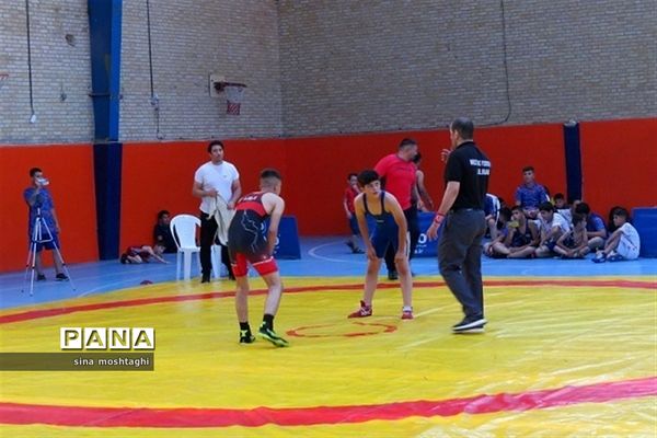مرحله فینال رقابت‌های کشتی آزاد و فرنگی دانش‌آموزان خراسان شمالی