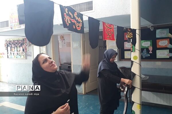 سیاه‌پوش شدن مدارس رودهن ویژه ایام محرم