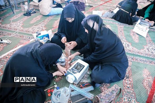 برگزاری مسابقه نجات تخم مرغ در جشنواره تابستانه دانش‌آموزی ابرکوه