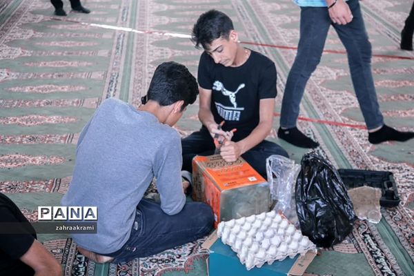 برگزاری مسابقه نجات تخم مرغ در جشنواره تابستانه دانش‌آموزی ابرکوه