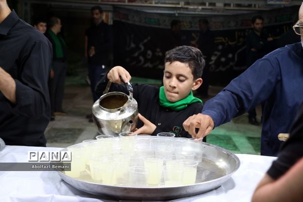 حضور خادمین نوجوان و جوان در هیات های عزاداری قم