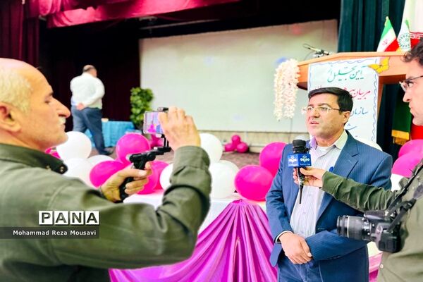 تجلیل از مربیان  و فعالان سازمان دانش آموزی منطقه شبانکاره