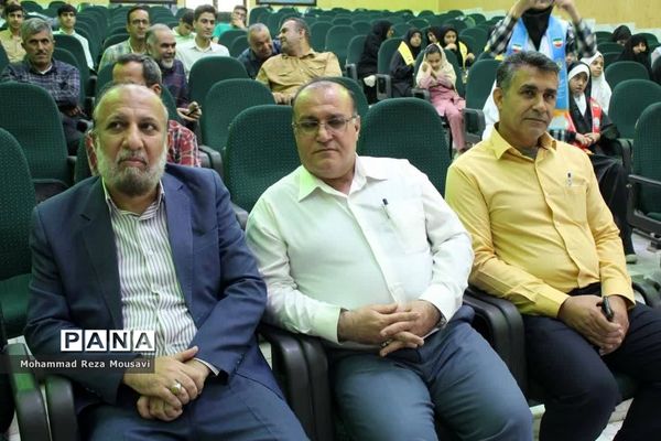 تجلیل از مربیان  و فعالان سازمان دانش آموزی منطقه شبانکاره