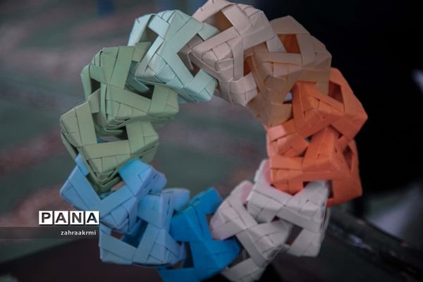 برگزاری مسابقه اوریگامی در جشنواره تابستانه دانش‌آموزی ابرکوه