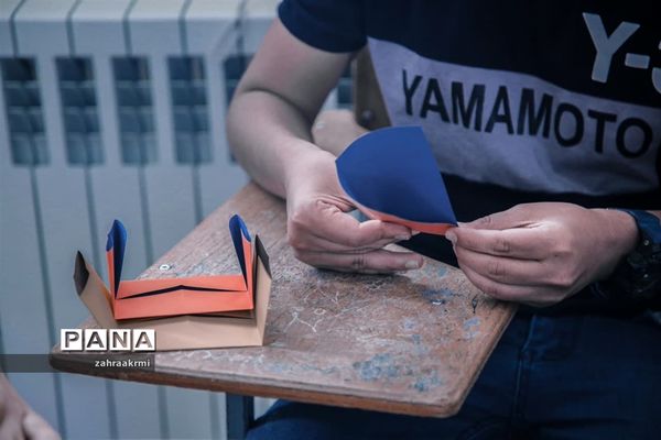 برگزاری مسابقه اوریگامی در جشنواره تابستانه دانش‌آموزی ابرکوه