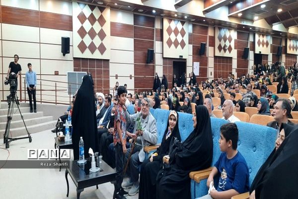 اجتماع خواهران آرمان مدافعان حریم خانواده در بوشهر