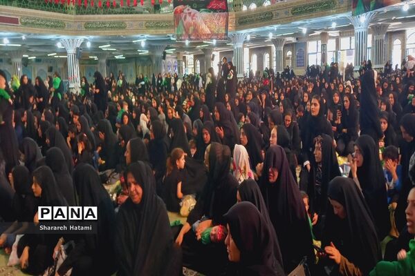 مراسم شیرخوارگان در مصلی بزرگ امام خمینی (ره) شهرکرد