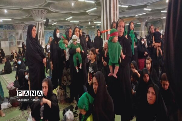 مراسم شیرخوارگان در مصلی بزرگ امام خمینی (ره) شهرکرد