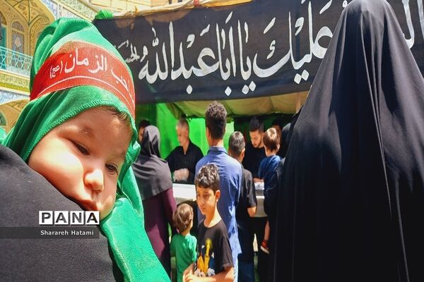 مراسم شیرخوارگان در مصلی بزرگ امام خمینی (ره) شهرکرد
