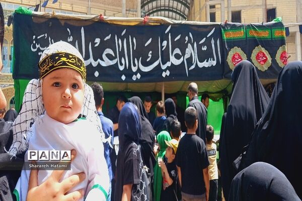 مراسم شیرخوارگان در مصلی بزرگ امام خمینی (ره) شهرکرد