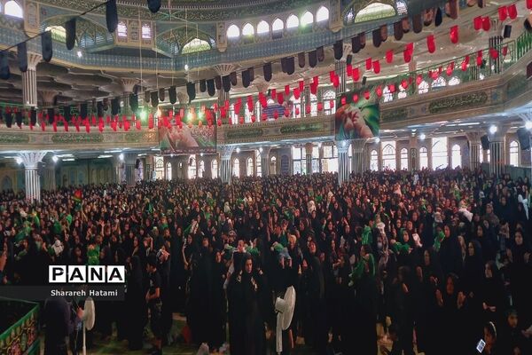 مراسم شیرخوارگان در مصلی بزرگ امام خمینی (ره) شهرکرد