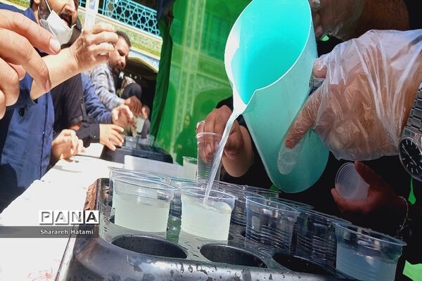 مراسم شیرخوارگان در مصلی بزرگ امام خمینی (ره) شهرکرد