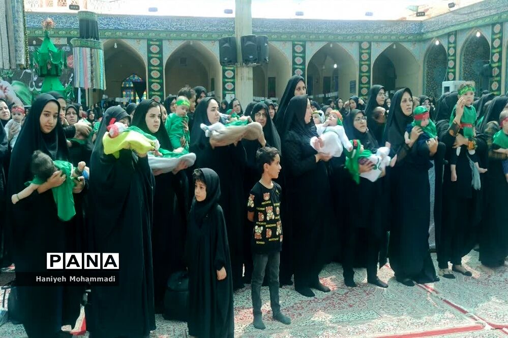 اجتماع بزرگ شیرخوارگان حسینی در امامزاده عبدالله بافق