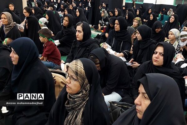 اجتماع شیرخوارگان حسینی در مصلی نماز جمعه شهرستان‌قرچک