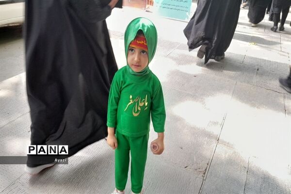 مراسم شیرخوارگان حسینی در گذر فرهنگی چهارباغ اصفهان