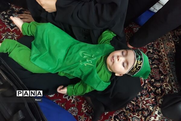 برگزاری همایش شیرخوارگان حسینی در مهدیه رباط اصفهان