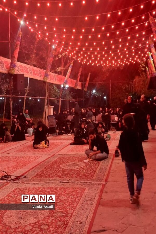 سوگواری مردم مشهد در عزای حسینی