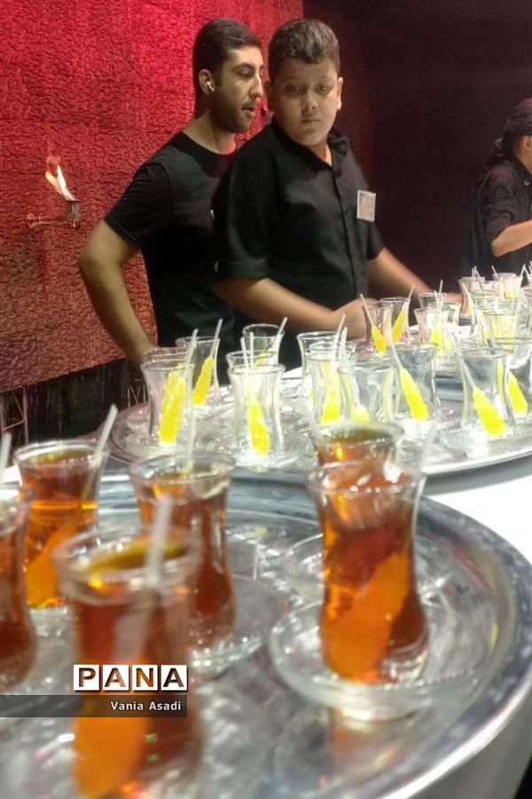 سوگواری مردم مشهد در عزای حسینی