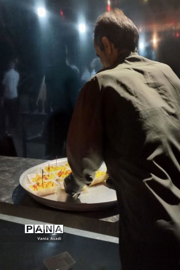 سوگواری مردم مشهد در عزای حسینی