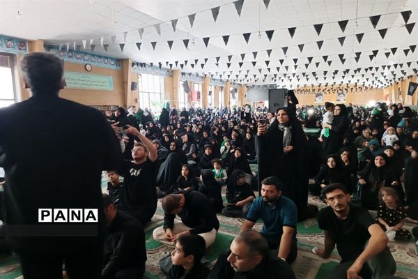 اجتماع بزرگ مادران و شیرخوارگان عاشورایی در مصلی کرج