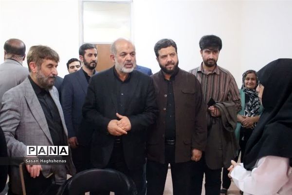 بازدید وزیر کشور از اردوی جهادی قرارگاه توانمندسازی محلات کم برخوردار در اسلامشهر