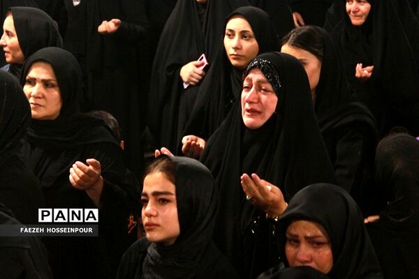 اجتماع بزرگ شیرخوارگان حسینی در بهارستان‌ دو